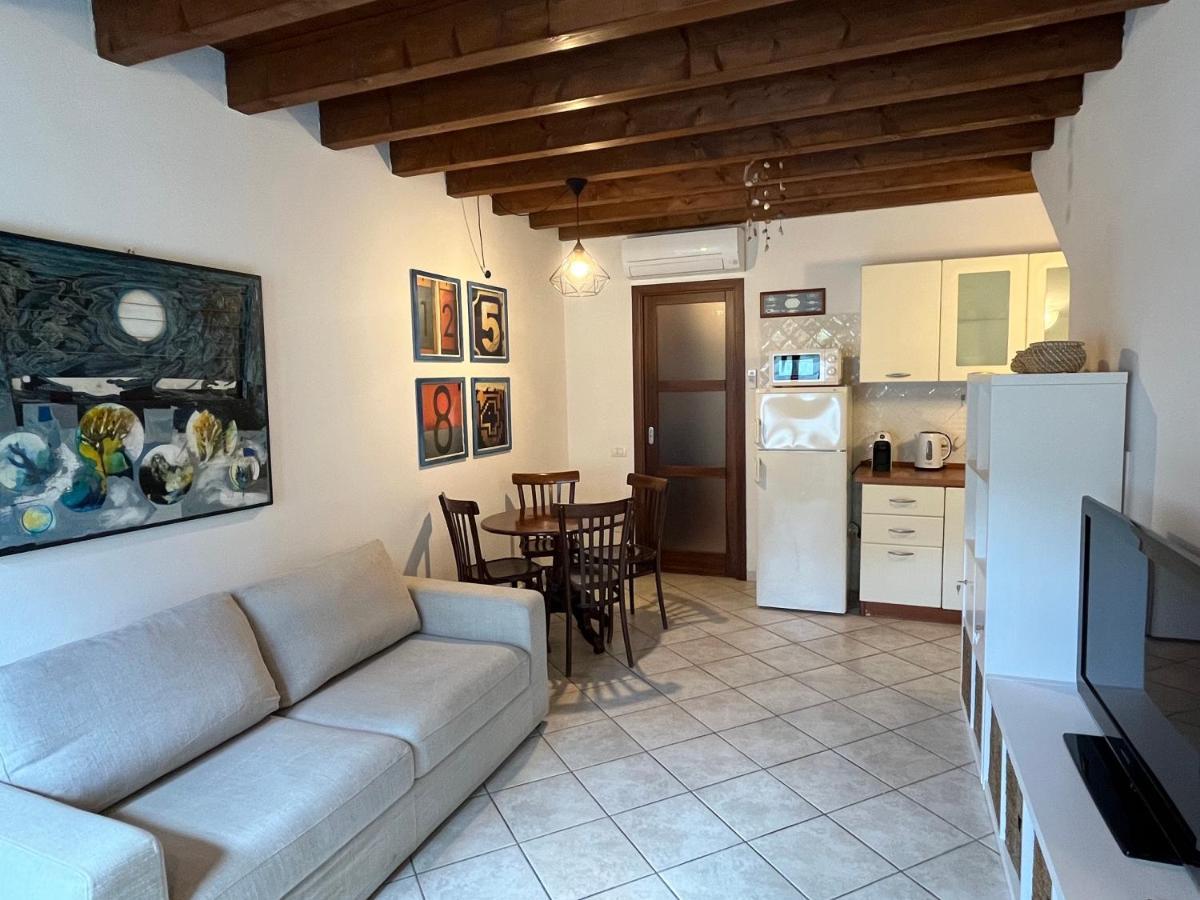 La Casa Gialla Κάλιαρι Εξωτερικό φωτογραφία